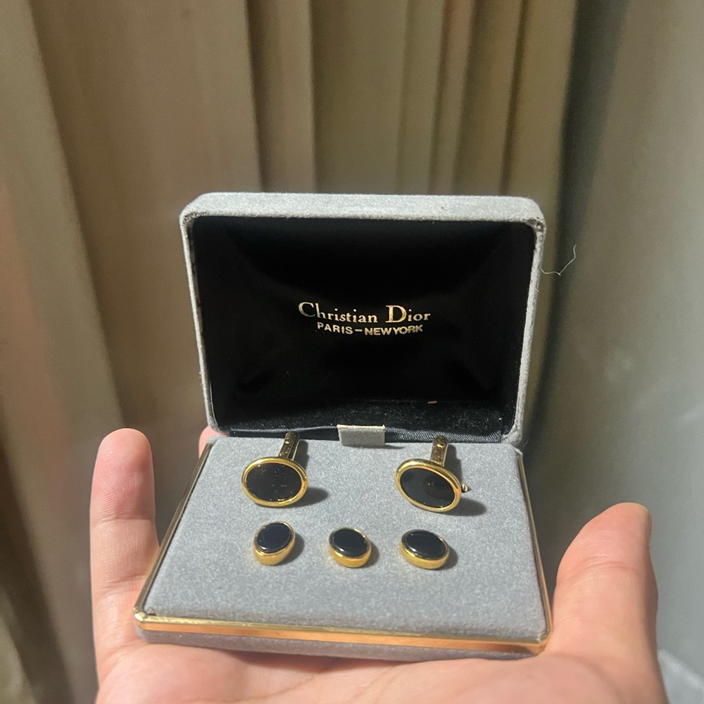 Dior Elegant Gold and Black Cufflinks - Picture 6 of 8
